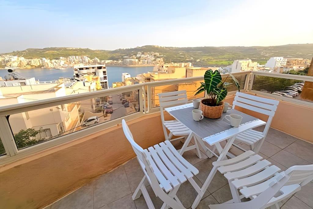 Waveside Apartment St. Paul's Bay Exterior photo